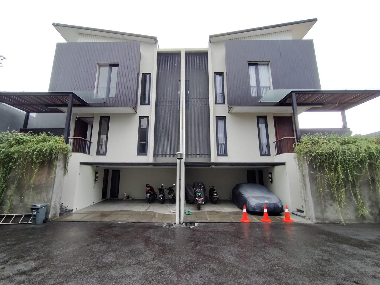 Disewakan Rumah Minimalis di Cilandak Kondisi Semi Furnished